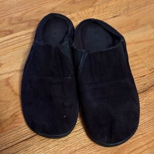 Isotoner mens Black Suede Slip-On Shoes